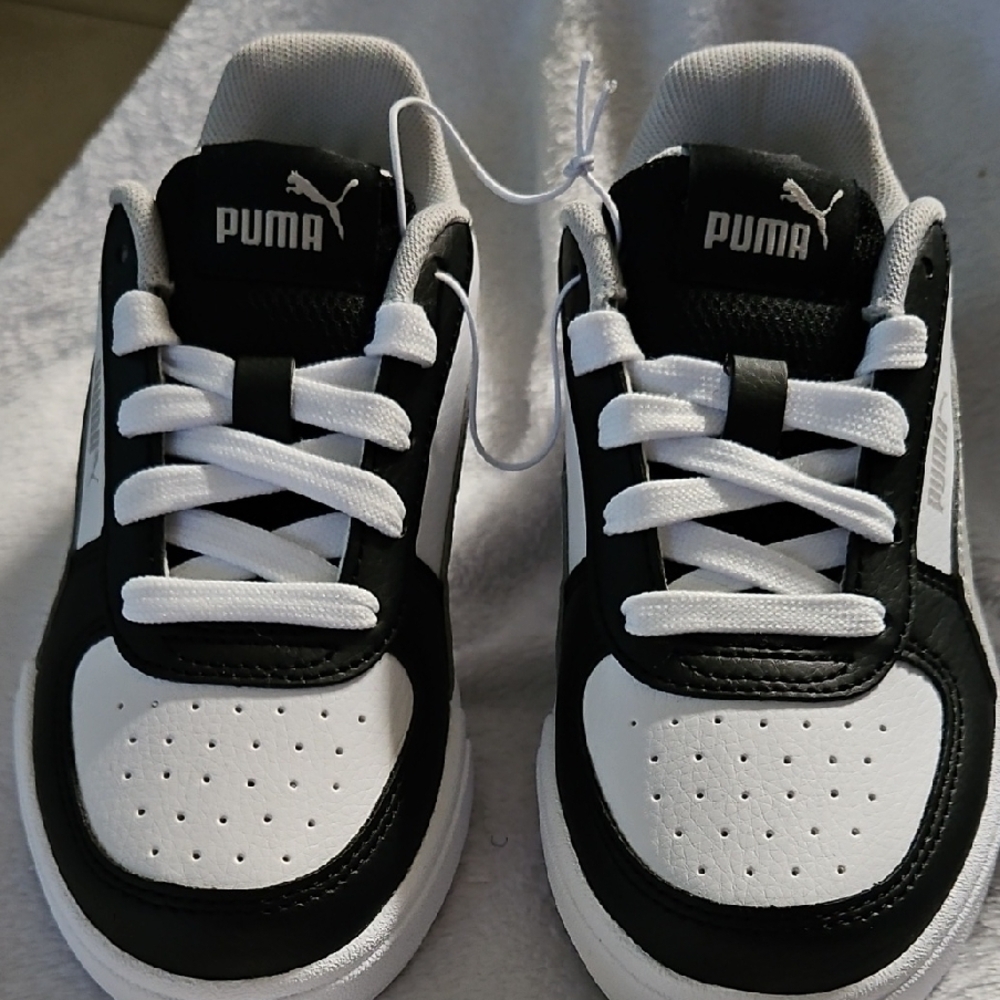 Puma Kids Black White Gray Court Sneakers Casual Sporty Low-Top Design Size 12 - Picture 9 of 10